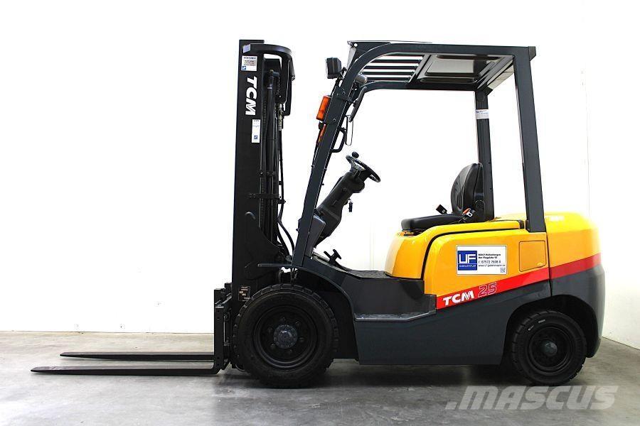 TCM FD 25 T 3 柴油叉车