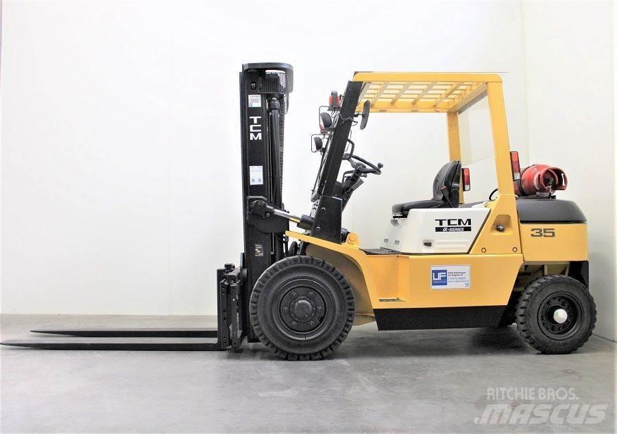 TCM FG 35 N7T 天然气叉车