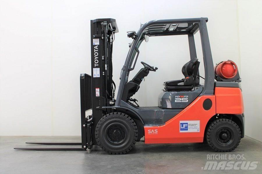 Toyota 02-8FGF25 天然气叉车
