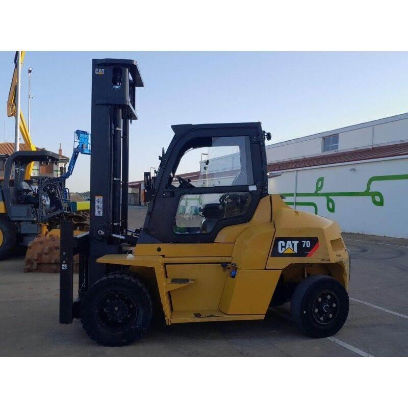 CAT DP70N1 越野叉车|叉装车