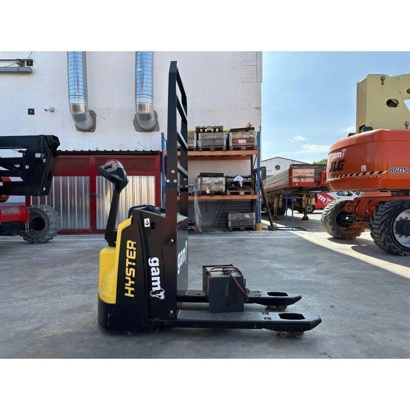 Hyster P2.0 手托盘堆垛机