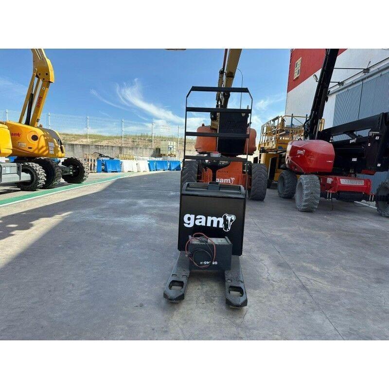 Hyster P2.0 手托盘堆垛机