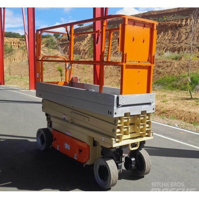 JLG 2030 ES 剪叉式升降机