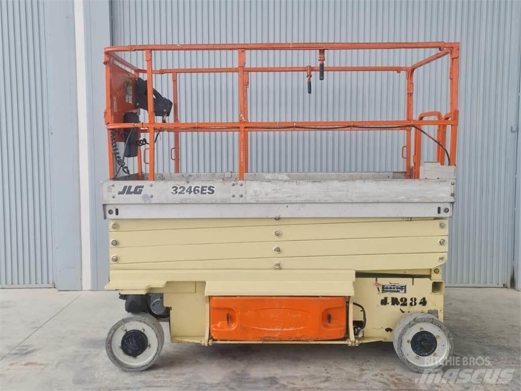 JLG 3246ES 剪叉式升降机