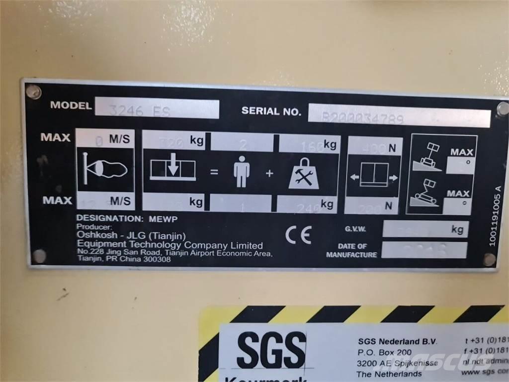 JLG 3246ES 剪叉式升降机