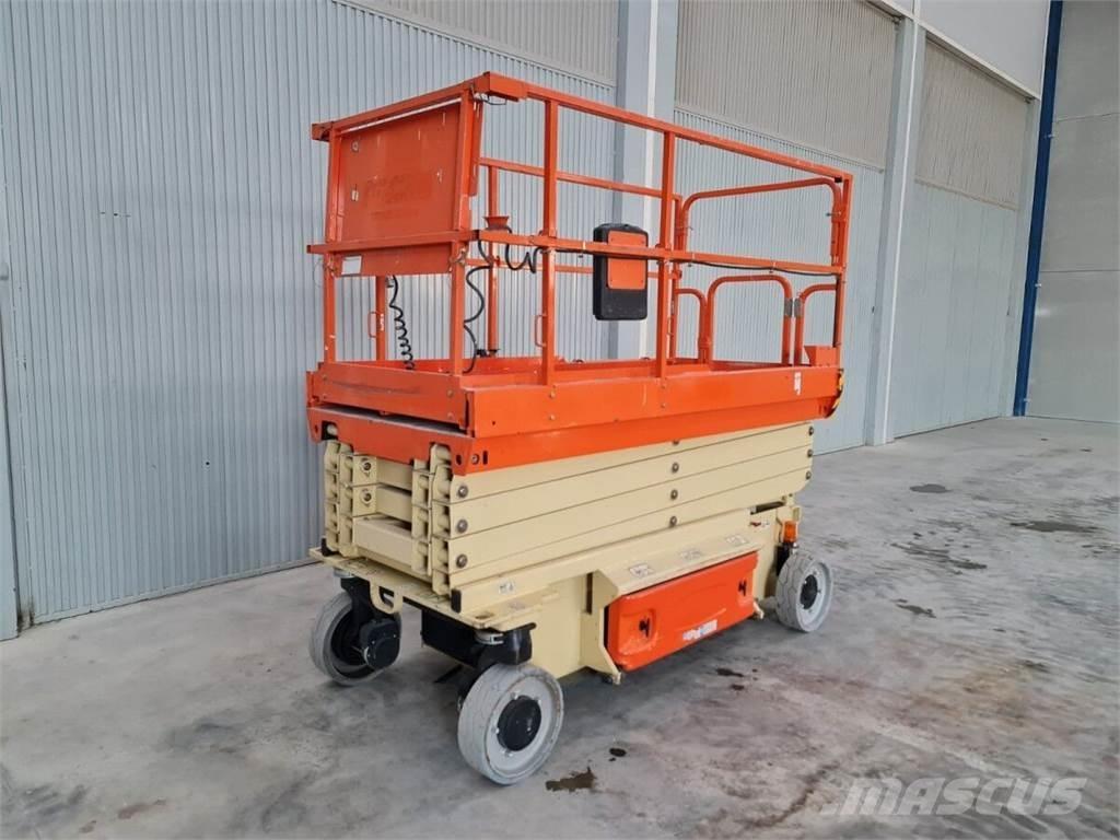 JLG 3246ES 剪叉式升降机