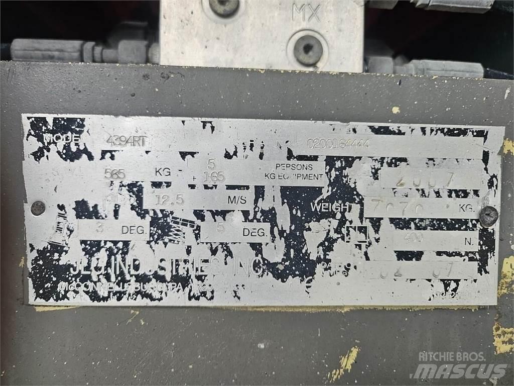 JLG 4394RT 剪叉式升降机