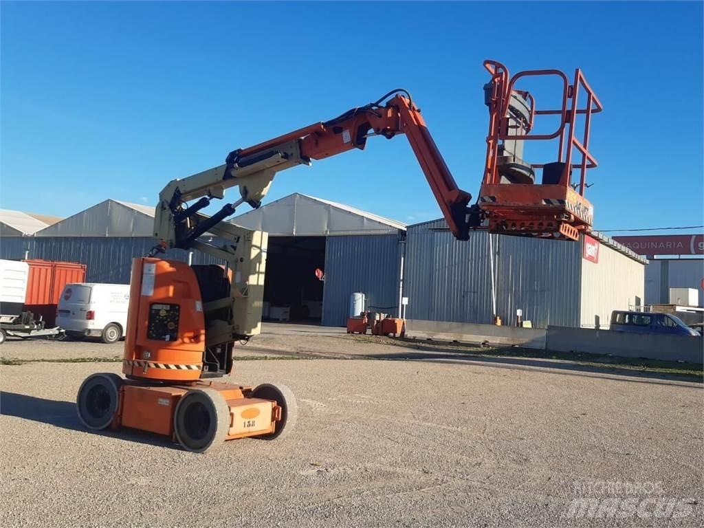 JLG E300AJP 曲臂高空工作平台