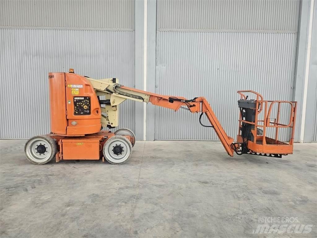 JLG E300AJP 曲臂高空工作平台