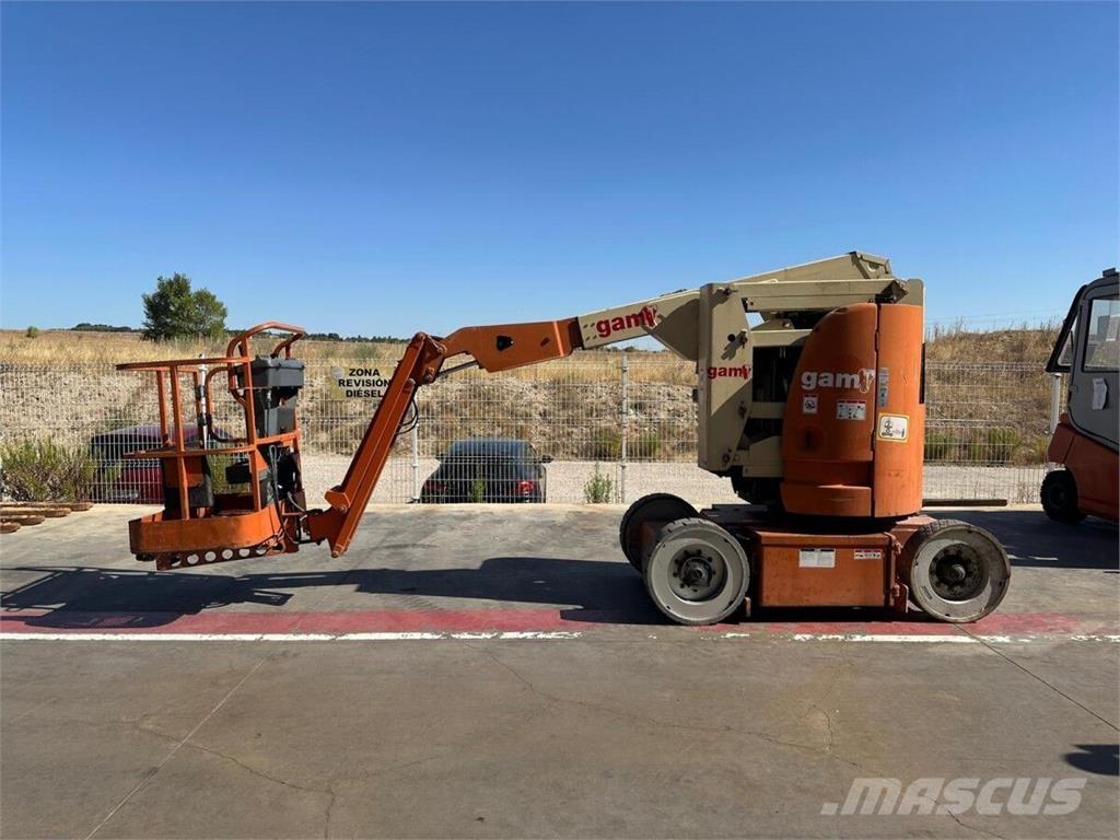 JLG E300AJP 曲臂高空工作平台