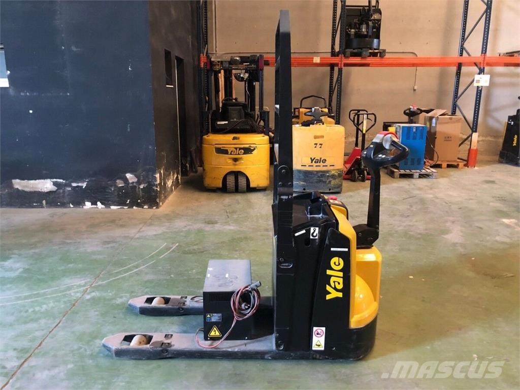 Yale MP22 手托盘堆垛机