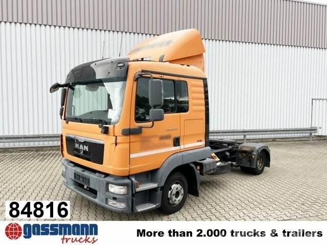 MAN TGL 8.220 4X2 BL 牵引车