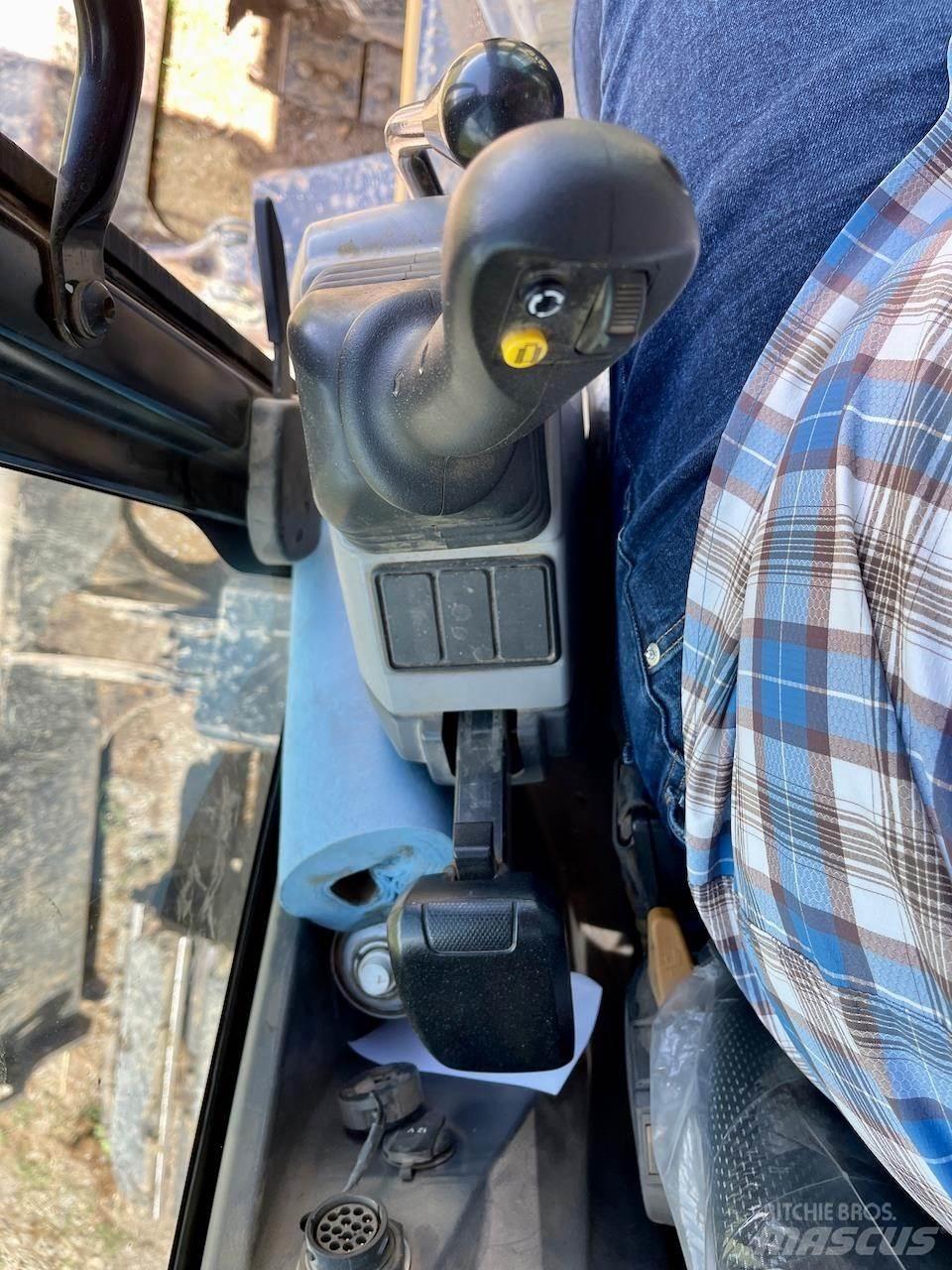 CAT 310 履带挖掘机
