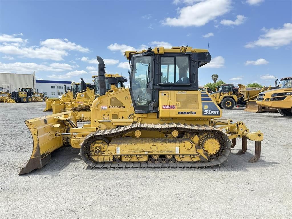 Komatsu D51PXi-24 履带式推土机