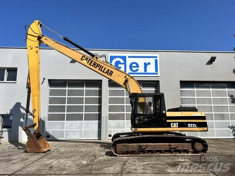 CAT 322 L 组装挖掘机