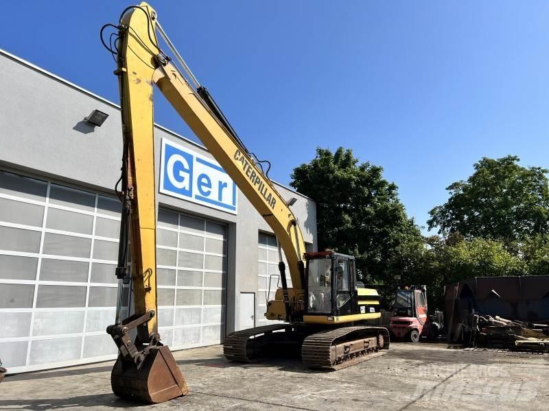 CAT 322 L 组装挖掘机