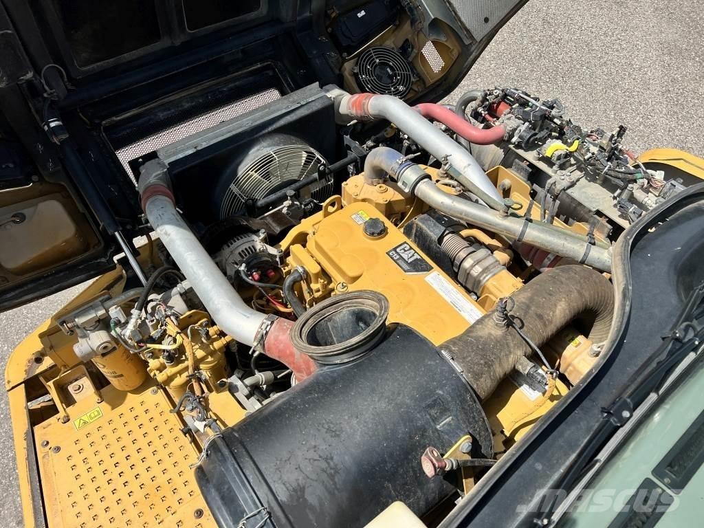 CAT 730 C 铰接式自卸车