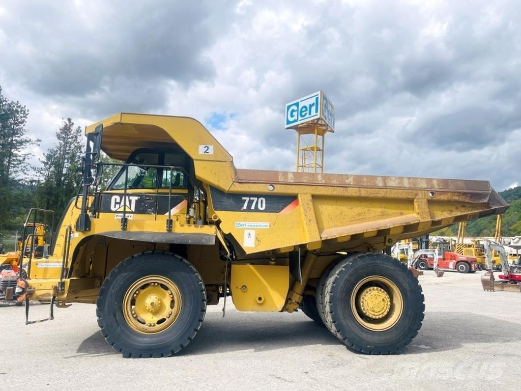 CAT 770 铰接式自卸车