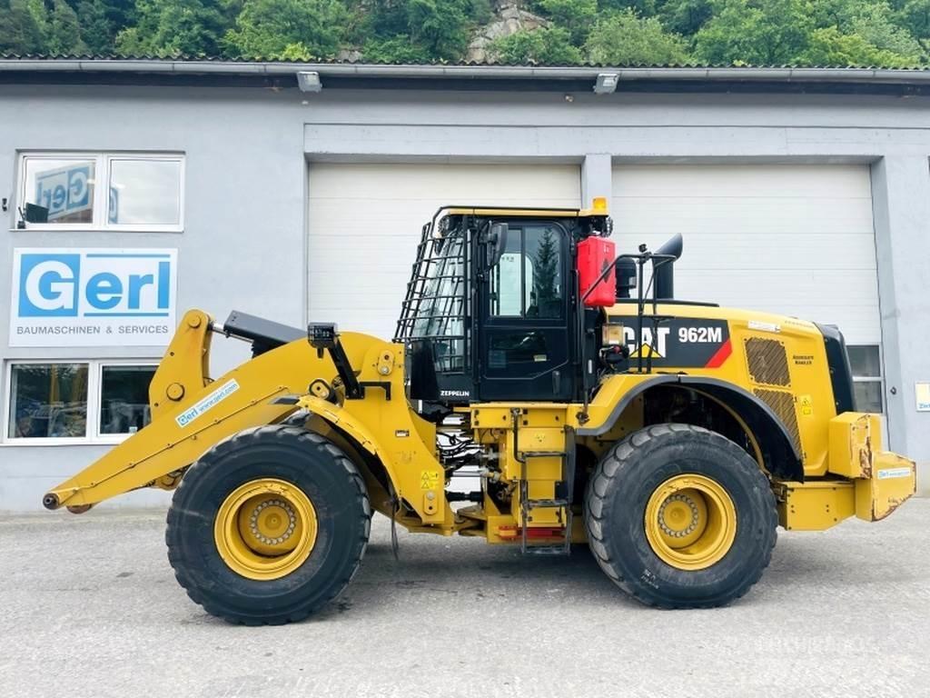 CAT 962M 轮式装载机