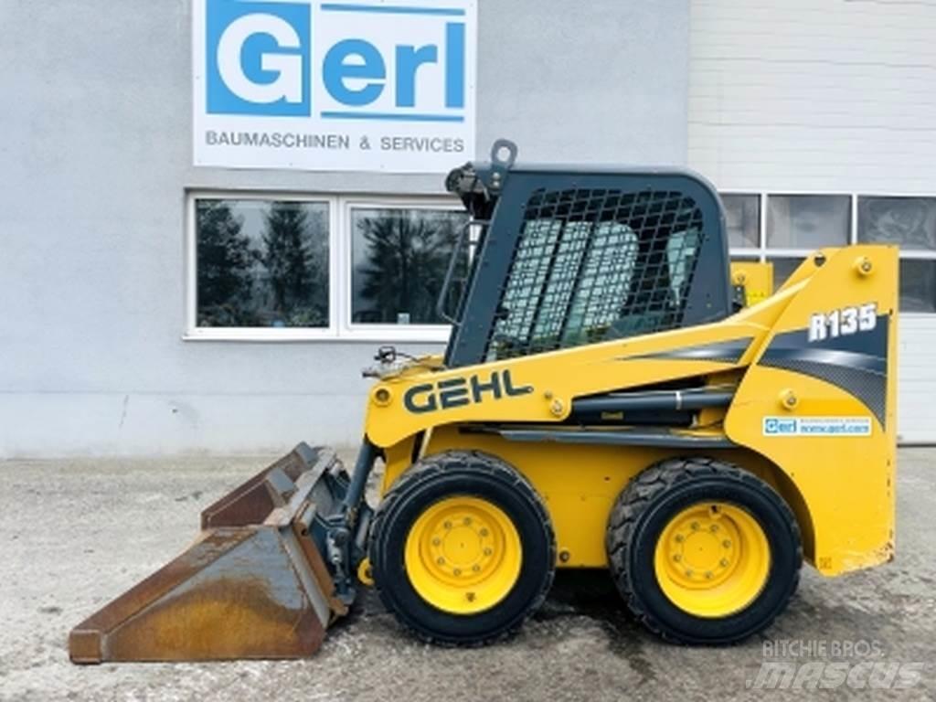 Gehl R135 滑移装载机