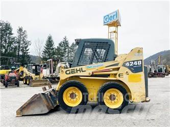Gehl SL4240 滑移装载机