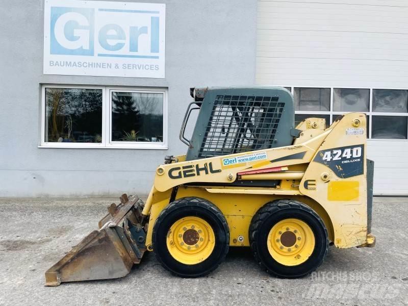 Gehl SL4240 滑移装载机