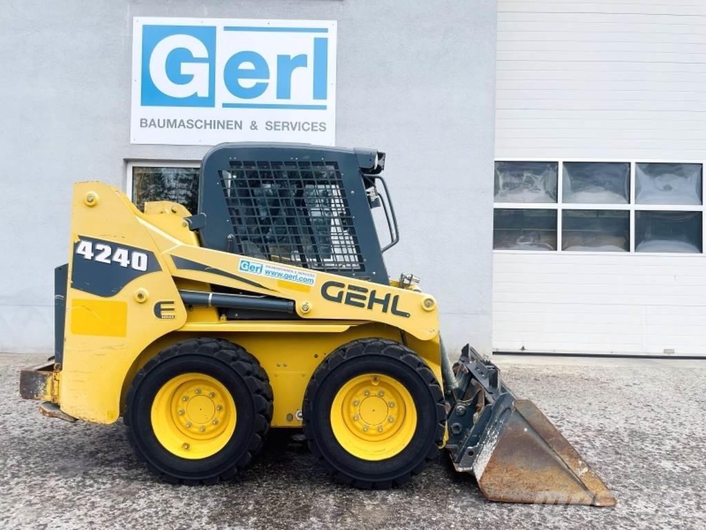 Gehl SL4240 滑移装载机