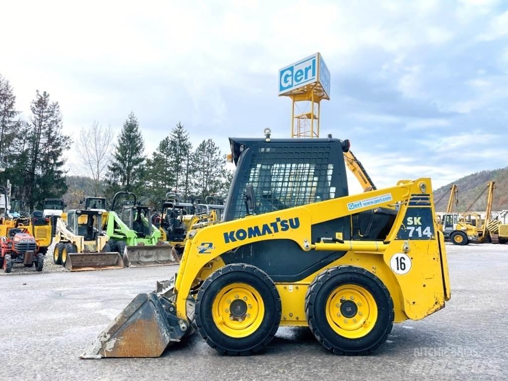 Komatsu SK714 滑移装载机