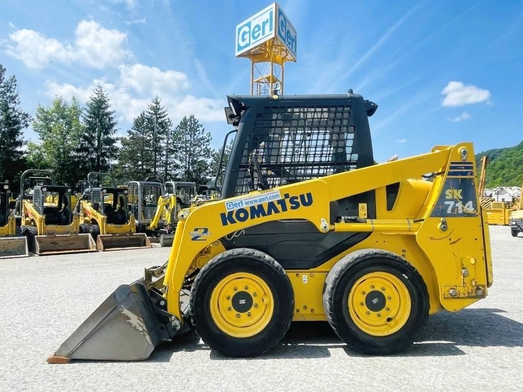 Komatsu SK714 滑移装载机