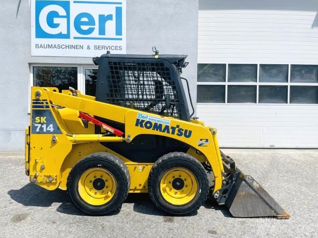 Komatsu SK714 滑移装载机