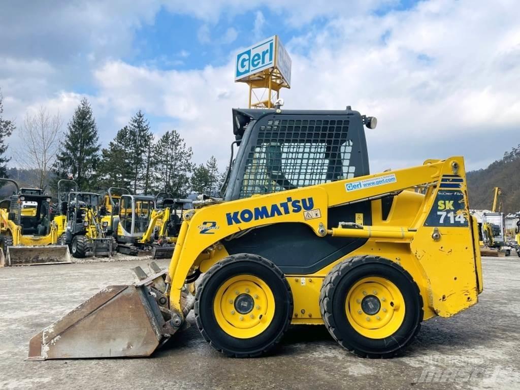 Komatsu SK714-5 滑移装载机