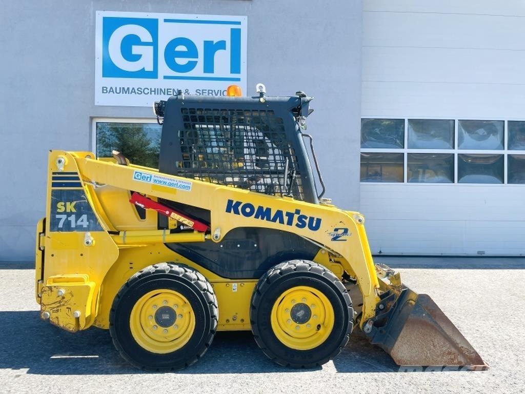 Komatsu SK714-5 滑移装载机