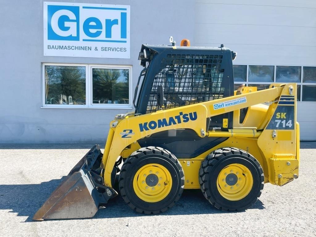 Komatsu SK714-5 滑移装载机