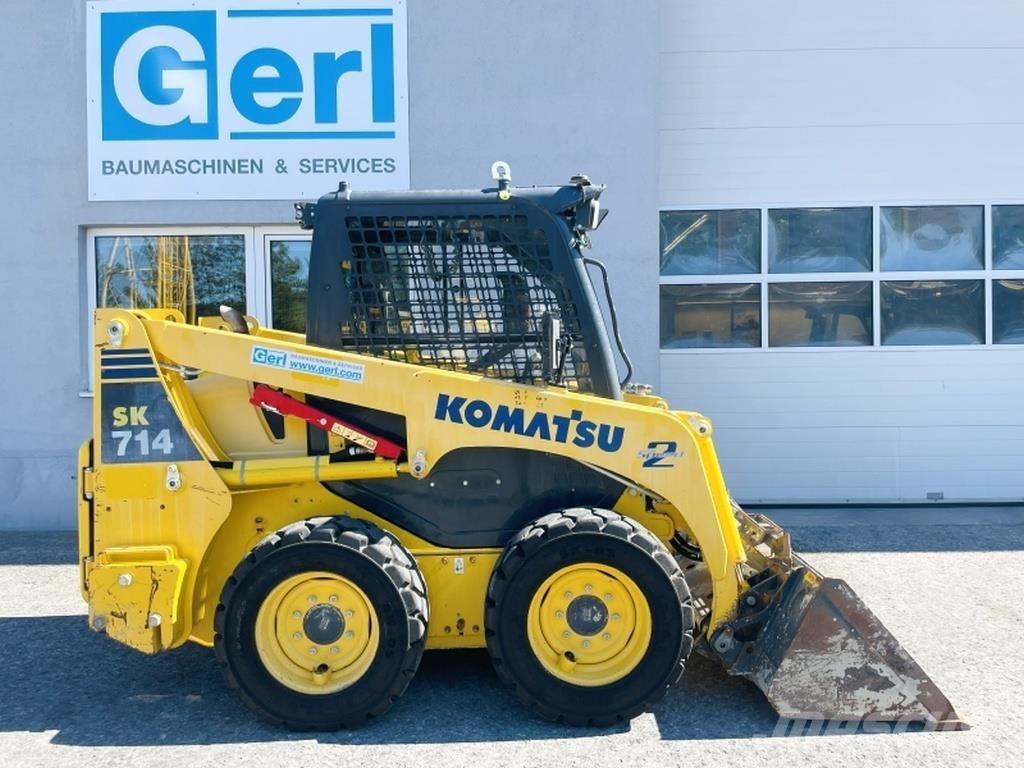 Komatsu SK714-5 滑移装载机