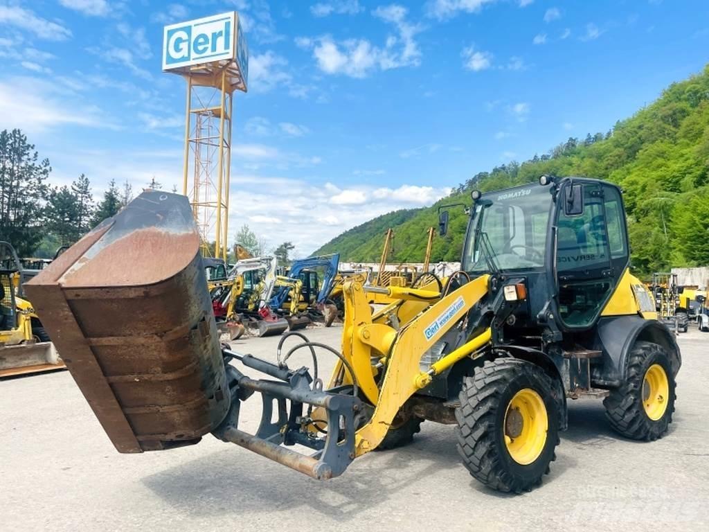 Komatsu WA80-6 轮式装载机
