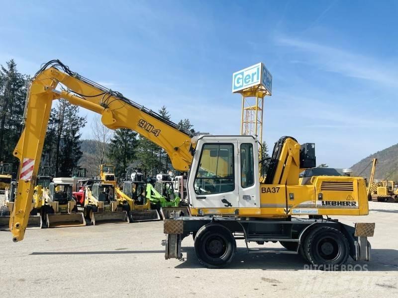 Liebherr A904 工业挖掘机