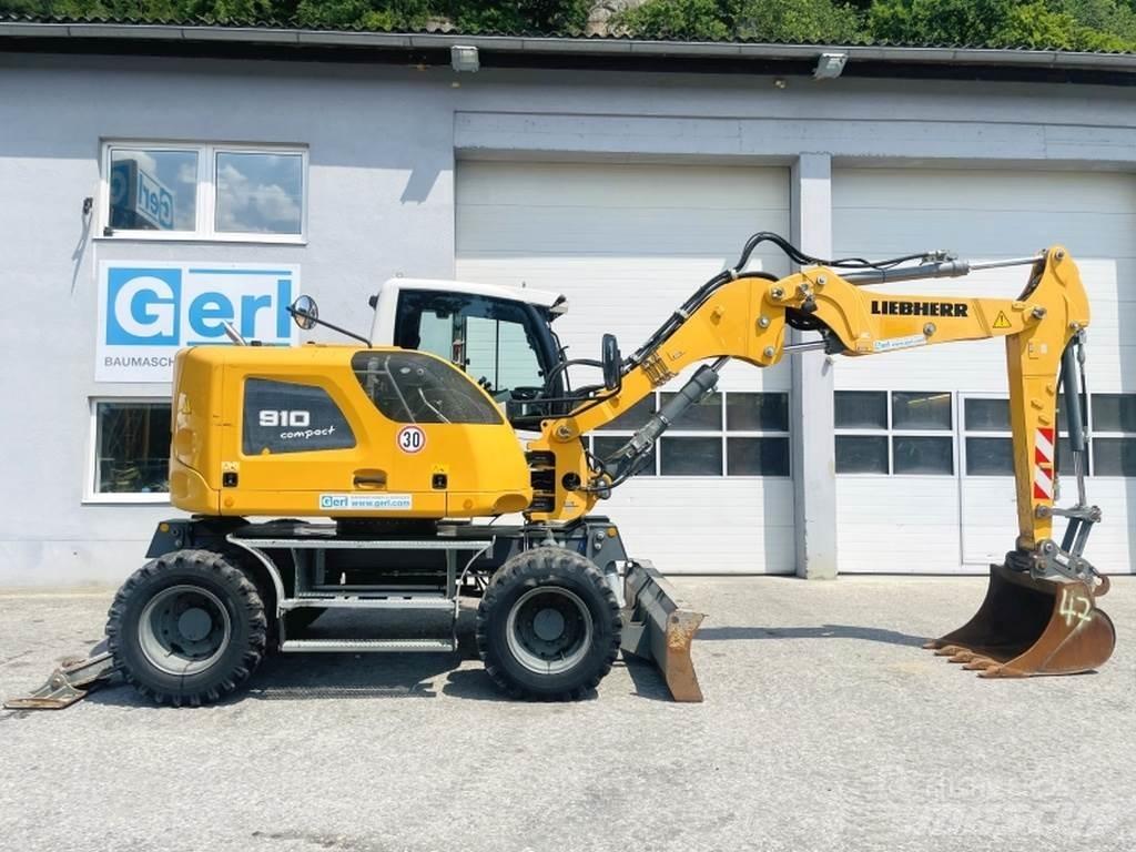 Liebherr A910 Compact 轮式挖掘机