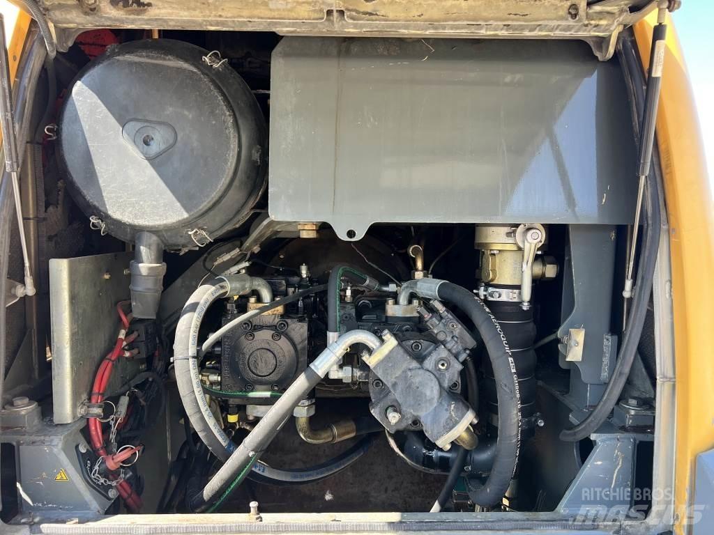 Liebherr L 556 轮式装载机