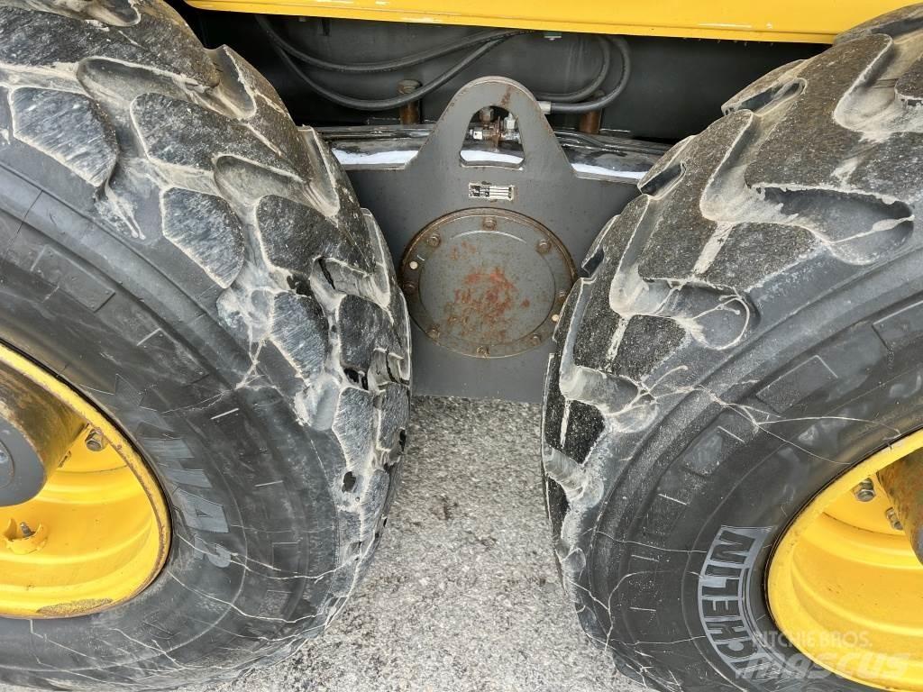 New Holland F 156.6 A 平地机/推土机