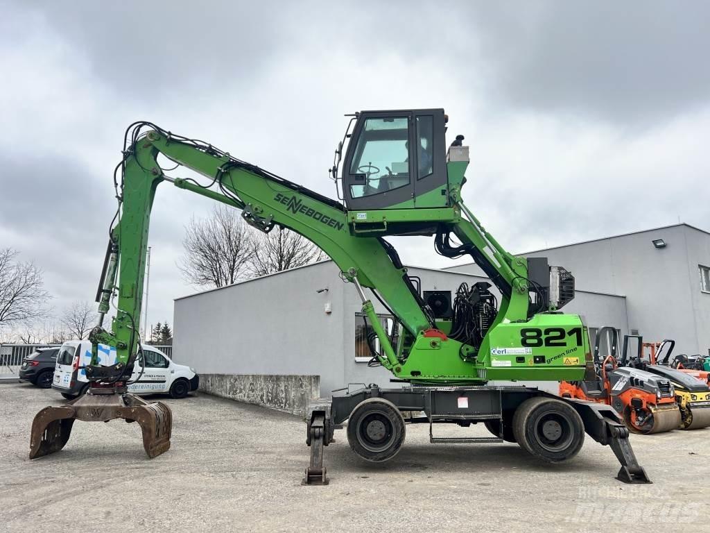 Sennebogen 821 M 工业挖掘机