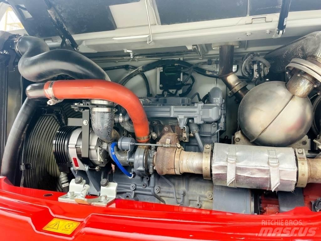 Takeuchi TB2150 小型挖掘机