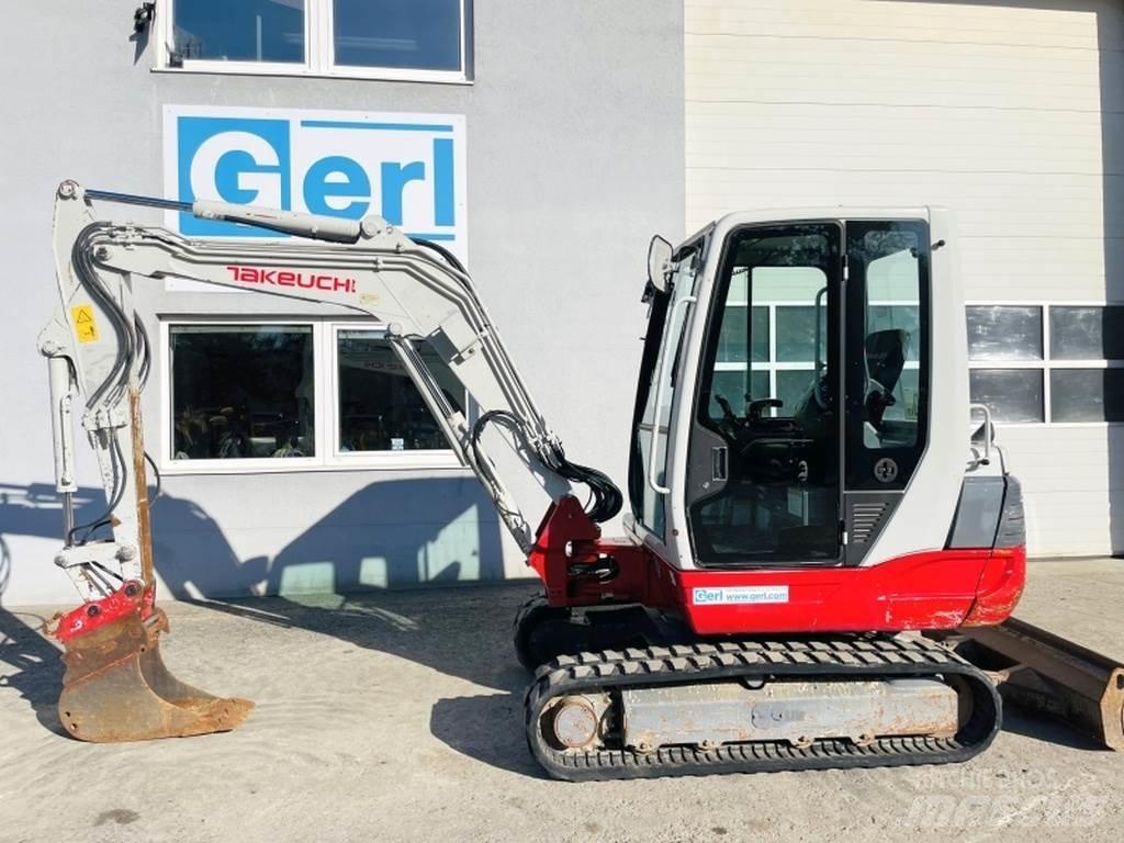 Takeuchi TB235 小型挖掘机