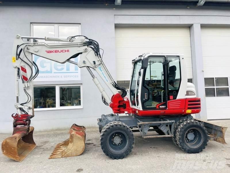 Takeuchi TB295W 轮式挖掘机