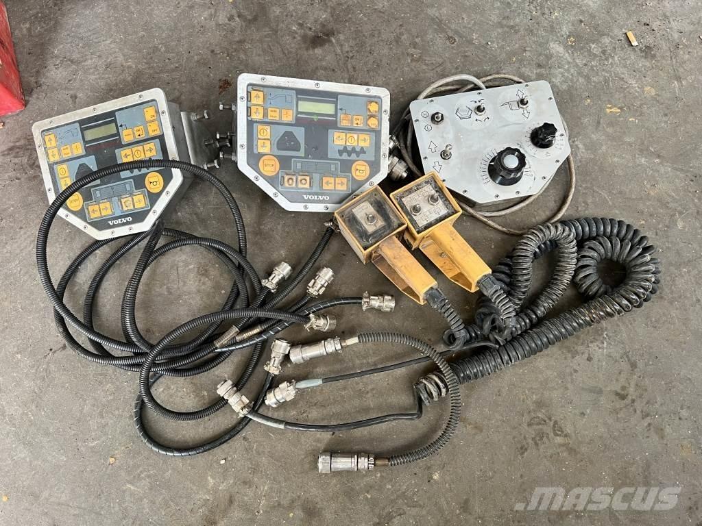 Volvo ABG P 7820 C 沥青摊铺机