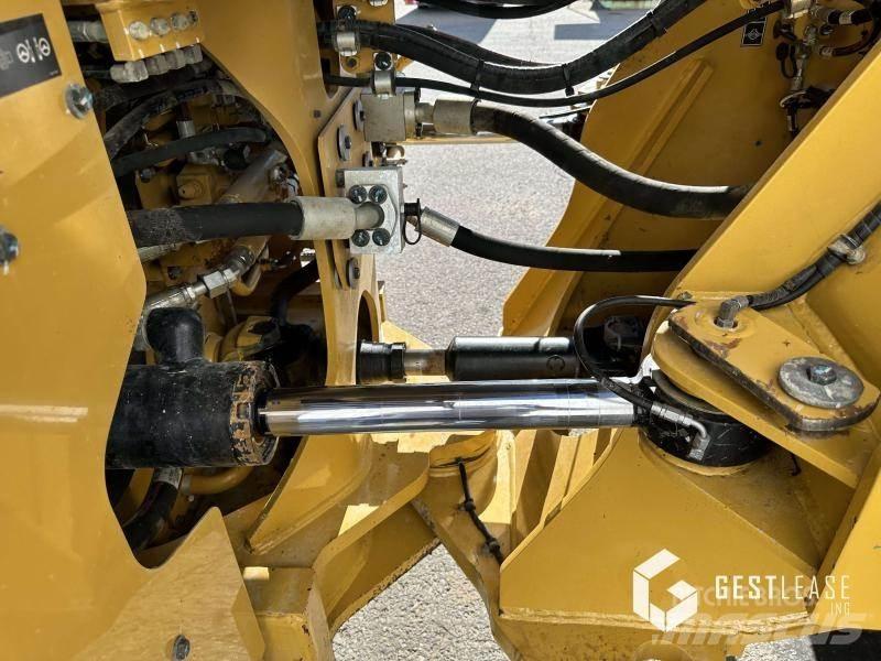CAT 966M 轮式装载机