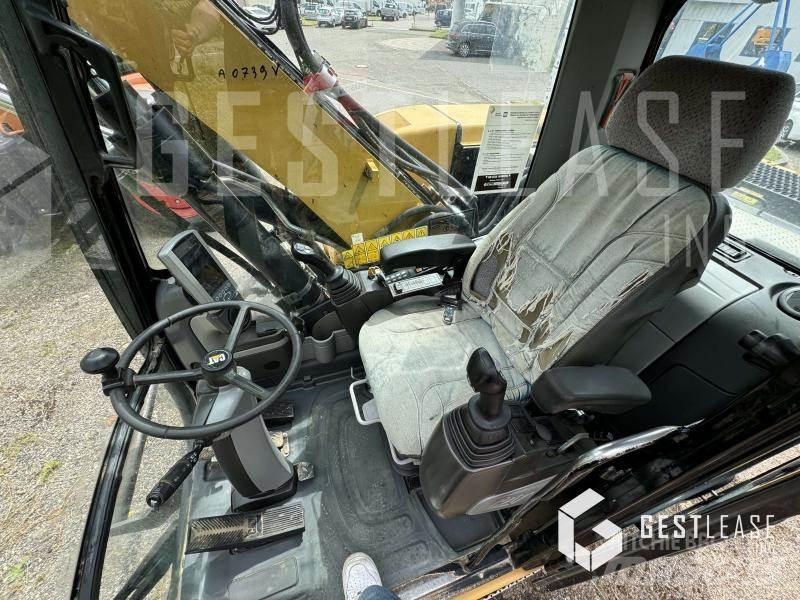 CAT M313D 轮式挖掘机