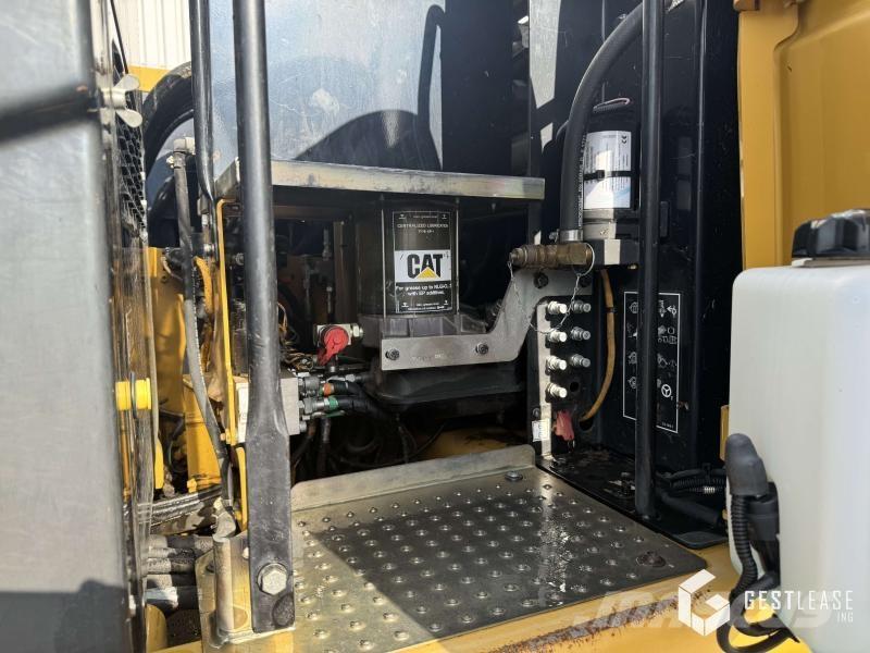 CAT M313D 轮式挖掘机