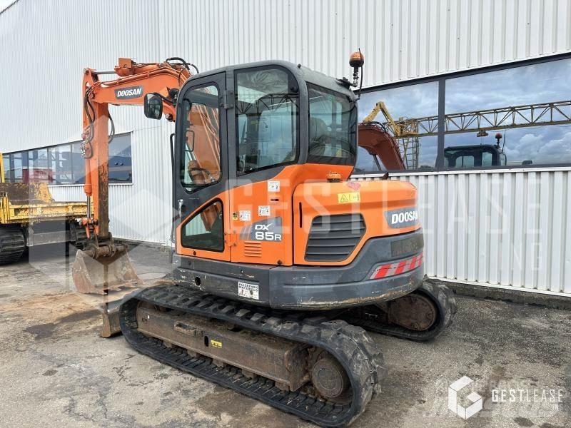 Doosan DX85R-3 小型挖掘机