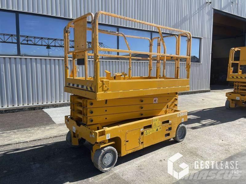 Genie GS-2646 曲臂高空工作平台