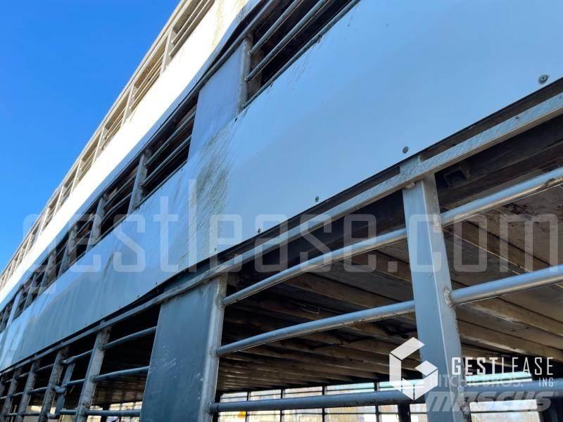 Samro ST39WG 牲畜运输半挂车